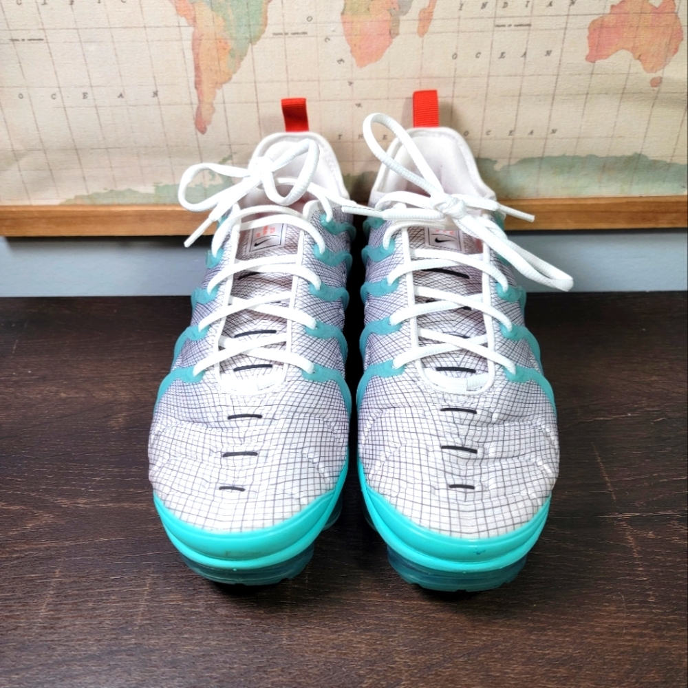 Nike Air VaporMax Plus Aurora Cosmic Clay Men's Size 8.5 - Picture 3 of 8